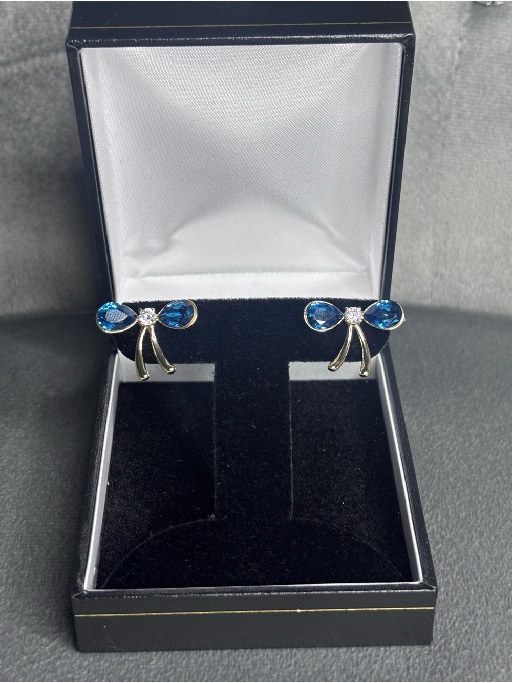 Blue Xuping Gold-Plated Bow Stud Earrings for Women
